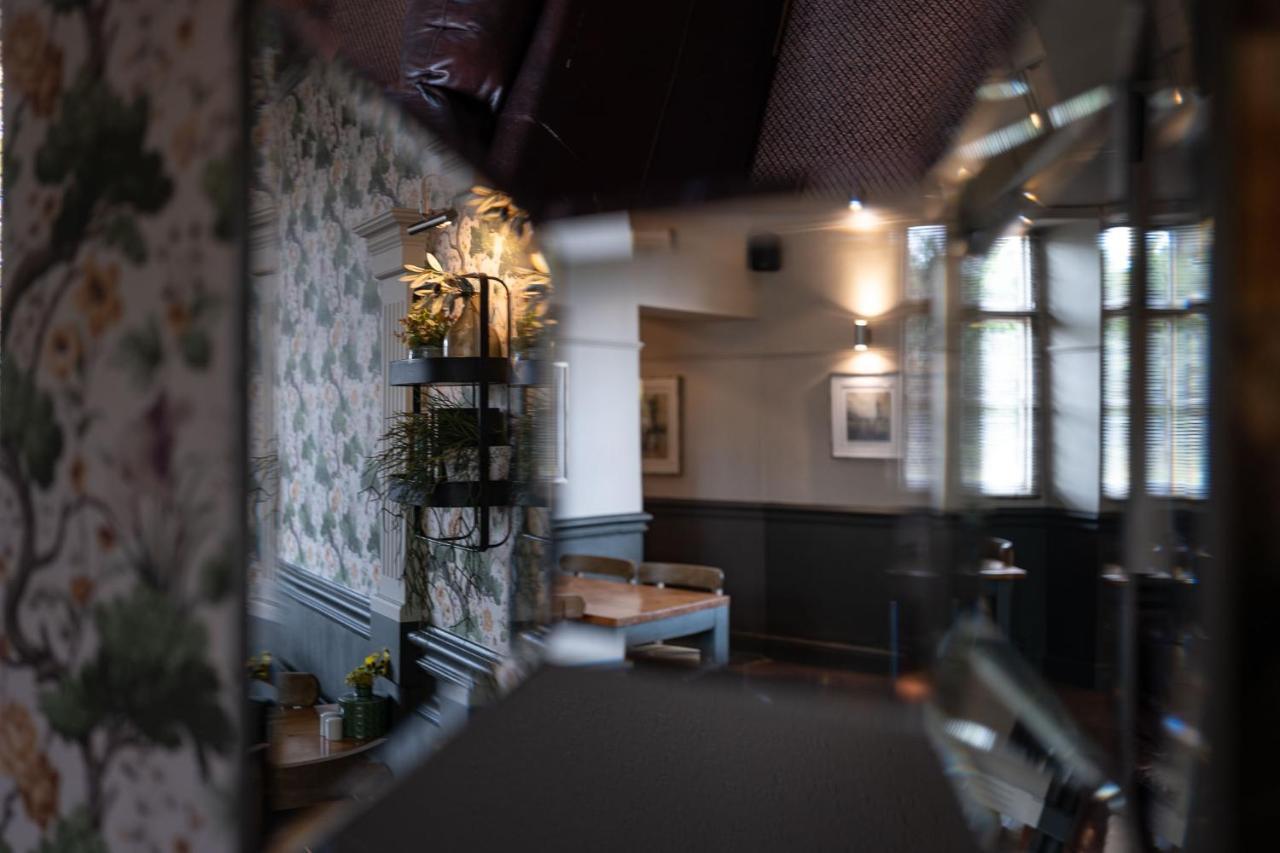 The World'S End - Northampton Hotell Ecton Eksteriør bilde