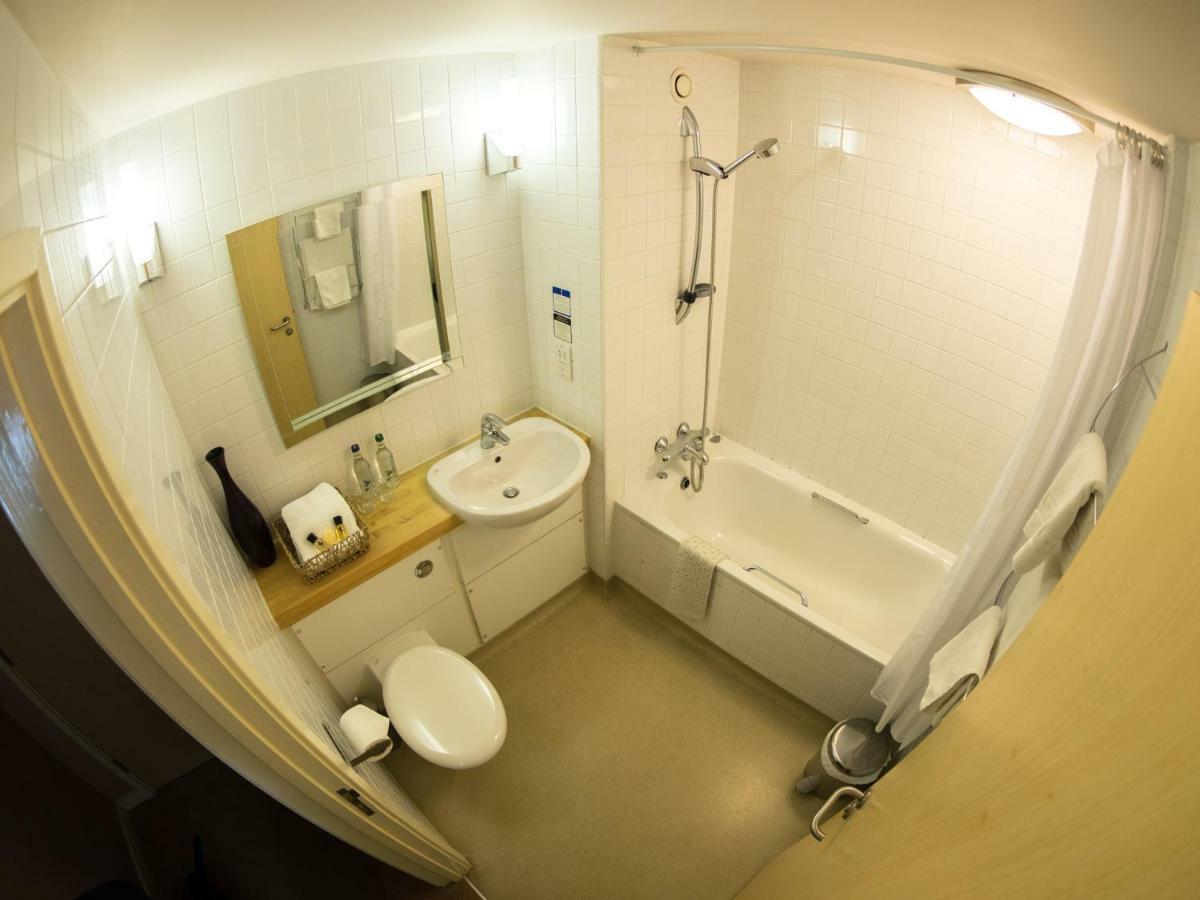 The World'S End - Northampton Hotell Ecton Eksteriør bilde