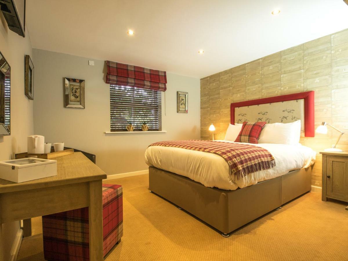 The World'S End - Northampton Hotell Ecton Eksteriør bilde