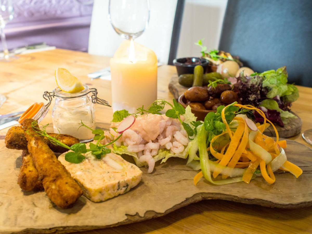 The World'S End - Northampton Hotell Ecton Eksteriør bilde