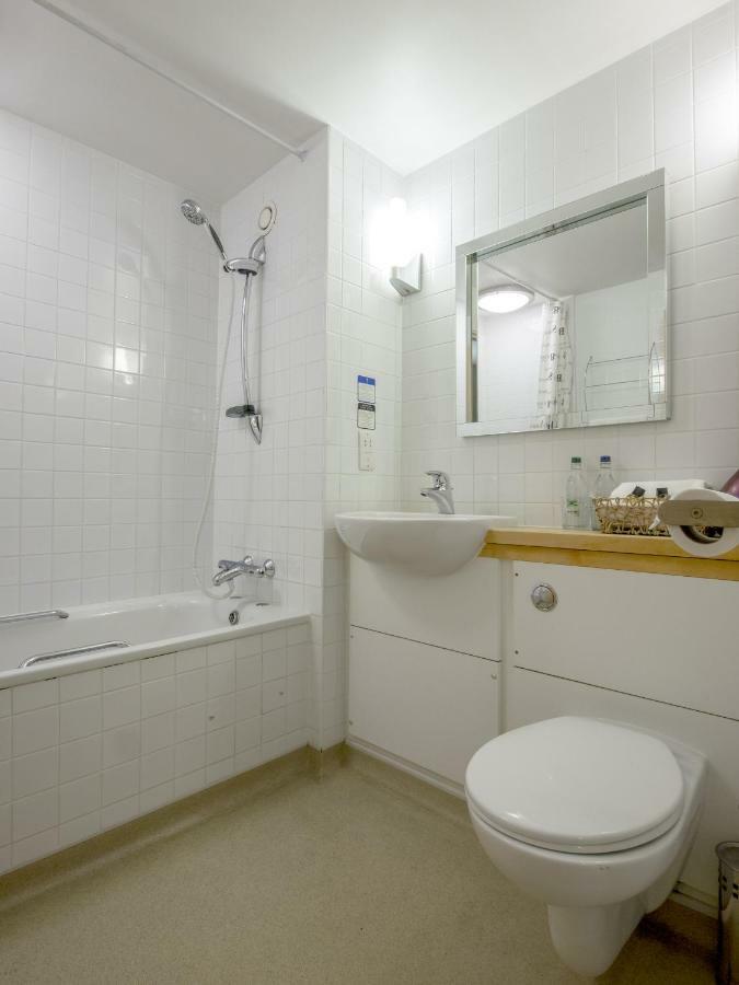 The World'S End - Northampton Hotell Ecton Eksteriør bilde